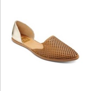 Camel - Tan Dolce Vita ballet flats, gold back.